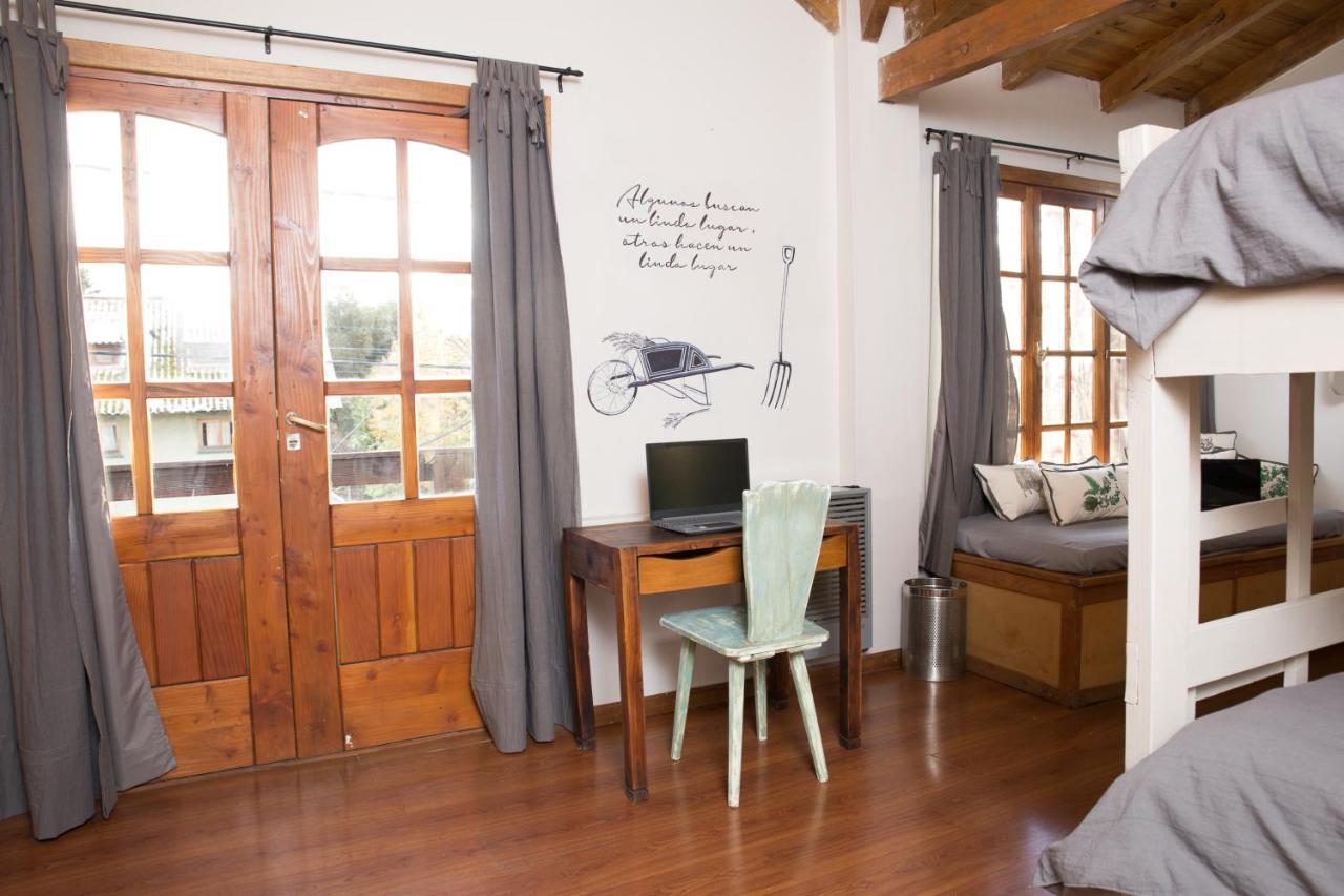 La Justina Hostel San Carlos de Bariloche Bagian luar foto