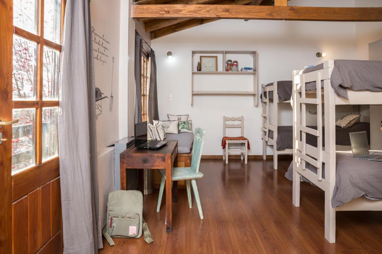 La Justina Hostel San Carlos de Bariloche Bagian luar foto