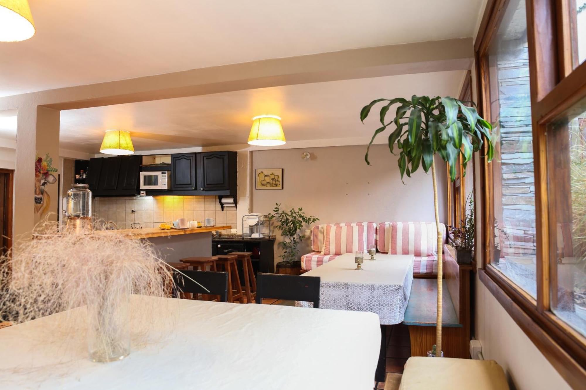 La Justina Hostel San Carlos de Bariloche Bagian luar foto