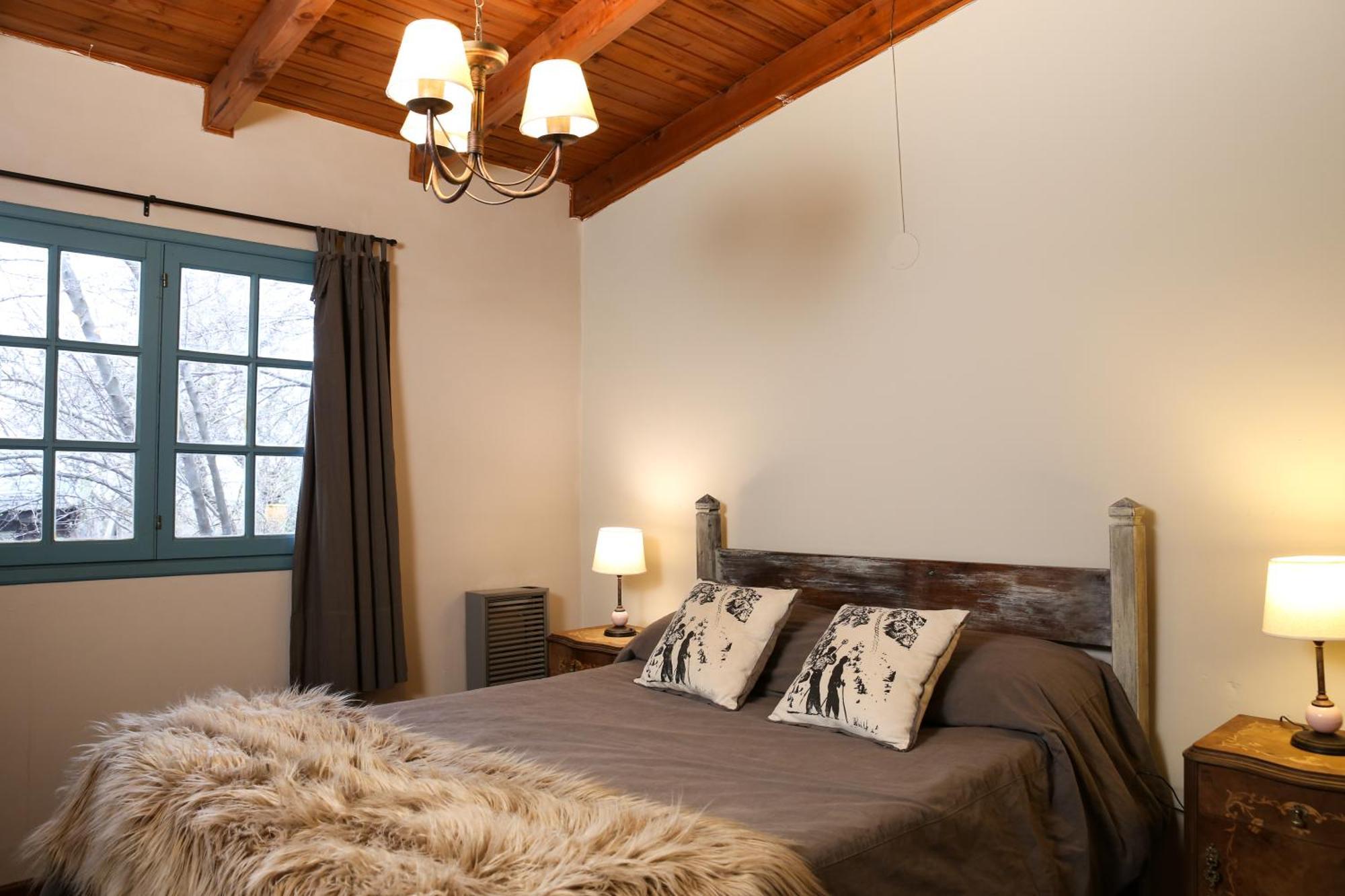 La Justina Hostel San Carlos de Bariloche Bagian luar foto